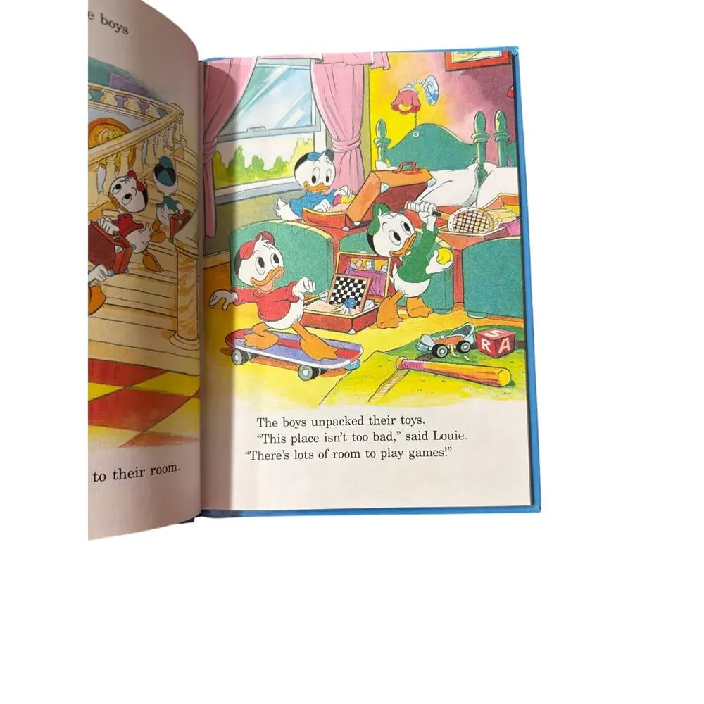 Disney's DuckTales Webby Saves the Day Wonderful World of Reading Hardcover Book